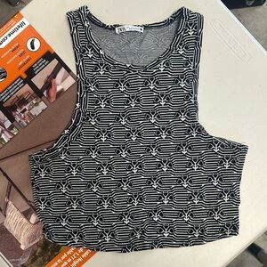 Zara Black and White Geometric Crop Top